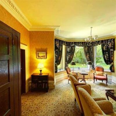 фото отеля The Wind in the Willows Hotel Glossop