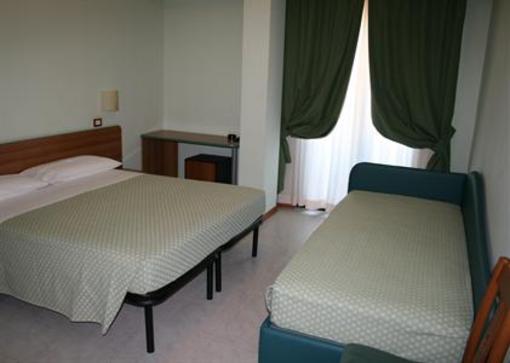 фото отеля Hotel La Perla Roseto degli Abruzzi