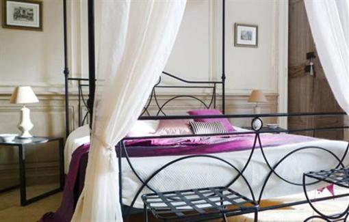 фото отеля Domaine Des Escaunes Hotel Sernhac