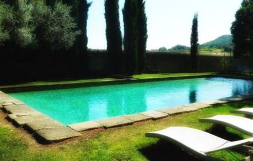 фото отеля Domaine Des Escaunes Hotel Sernhac