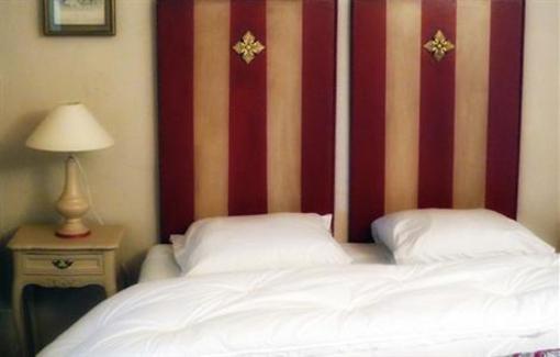 фото отеля Domaine Des Escaunes Hotel Sernhac