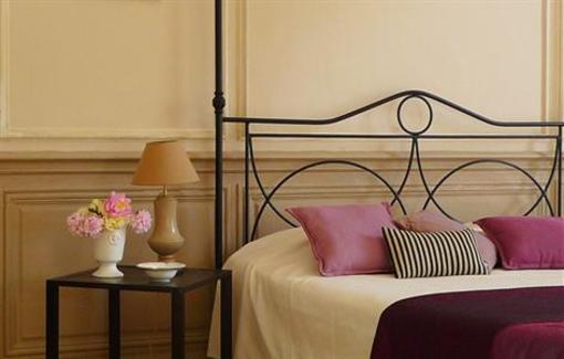 фото отеля Domaine Des Escaunes Hotel Sernhac