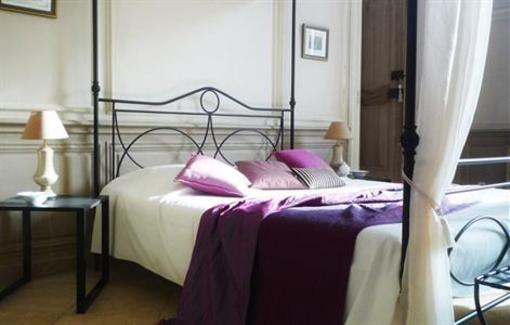 фото отеля Domaine Des Escaunes Hotel Sernhac
