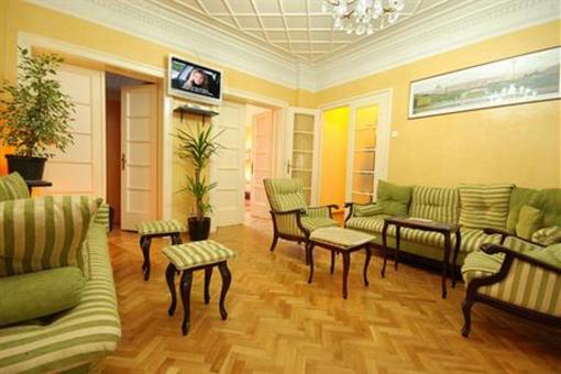 фото отеля Hostel Le Jardin