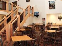 AmericInn Lodge & Suites Wisconsin Dells