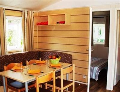 фото отеля Camping Les Rives du Loup Chalets Tourrettes-sur-Loup