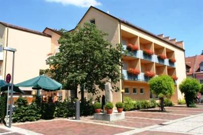 фото отеля Hotel Gasthof Zur Post Bad Abbach