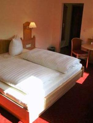 фото отеля Hotel Gasthof Zur Post Bad Abbach