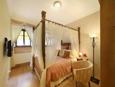 фото отеля Castle View Apartments
