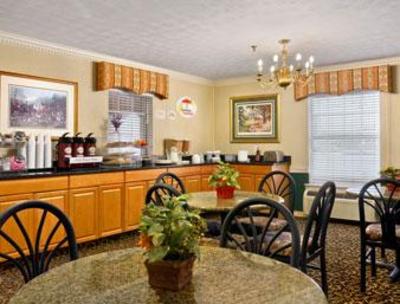 фото отеля Super 8 Motel Covington