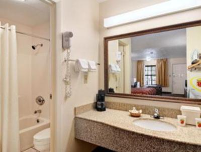 фото отеля Super 8 Motel Covington