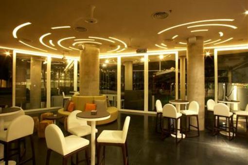 фото отеля Lone Pine Hotel