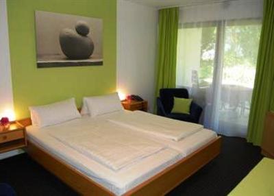 фото отеля Appartement Hotel Im Weingarten Müllheim