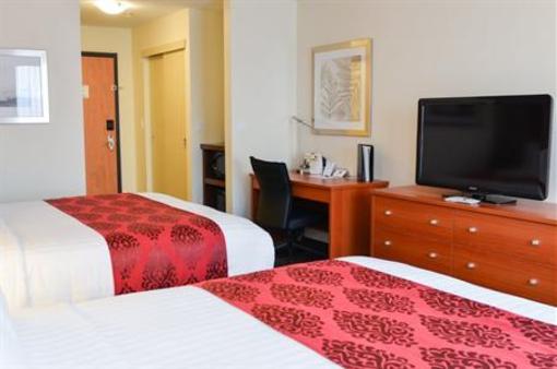 фото отеля Best Western Thompson Hotel & Suites