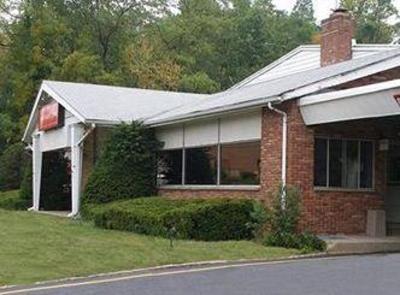 фото отеля Red Carpet Inn Morris Plains