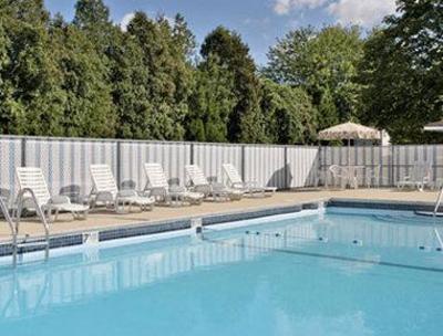 фото отеля Days Inn Hicksville