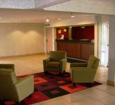 фото отеля Super 8 Fort Wayne