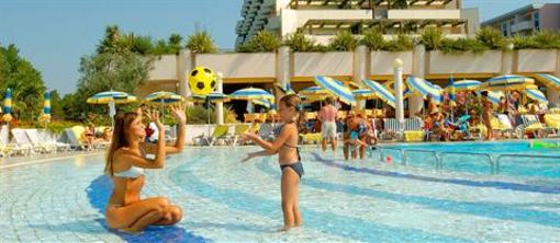фото отеля Savoy Beach Hotel