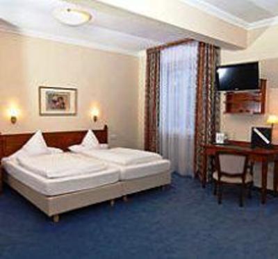 фото отеля Hotel Garni Frond