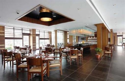 фото отеля Oodles Residency