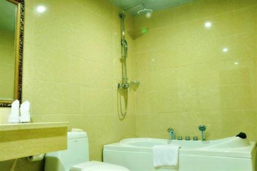 фото отеля Hezheng Hotel