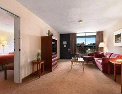 фото отеля Ramada Paris TX
