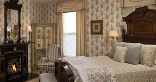 фото отеля The Oaks Victorian Inn
