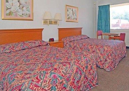 фото отеля Econo Lodge Midlothian Richmond