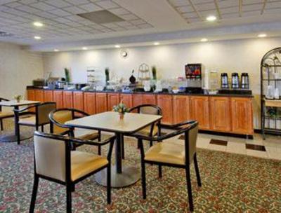 фото отеля Wingate Inn Columbia (Missouri)