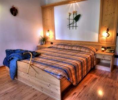 фото отеля Hotel Caminetto Lavarone