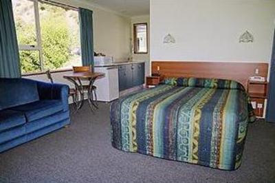 фото отеля Admiral Court Motel