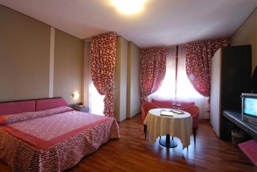 фото отеля Hotel Bristol Pesaro