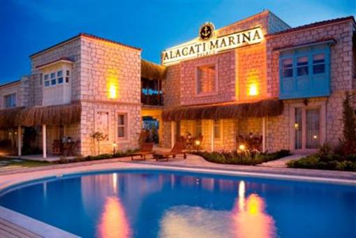 фото отеля Alacati Marina Palace