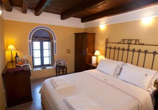 фото отеля Mavromichalai Hotel