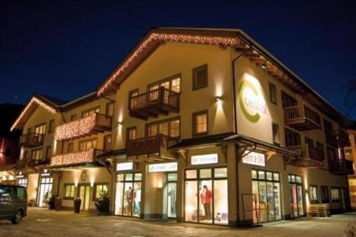 фото отеля Central Ferienanlage Appartements Flachau