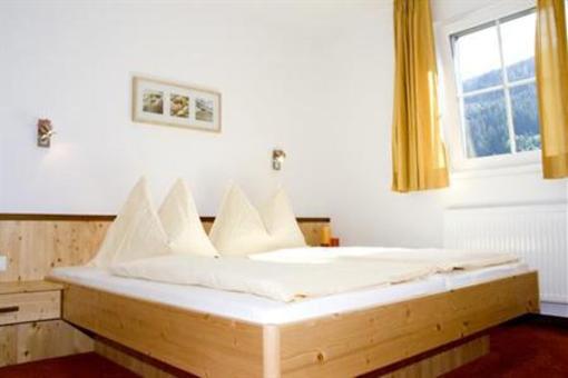 фото отеля Central Ferienanlage Appartements Flachau