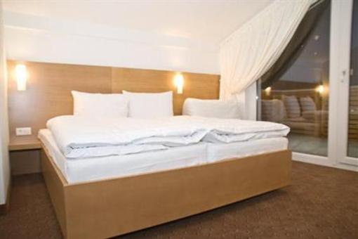 фото отеля Central Ferienanlage Appartements Flachau