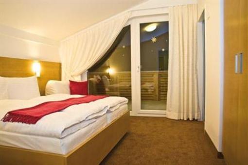 фото отеля Central Ferienanlage Appartements Flachau