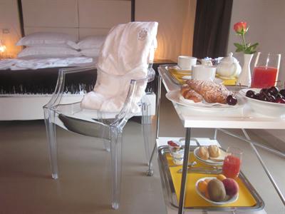 фото отеля Albergo Del Sole Taranto
