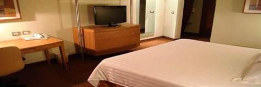 фото отеля Mercury Inn