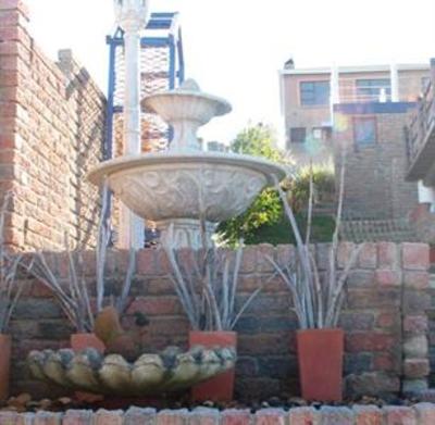 фото отеля Amzee Bokmakierie Guest House Mossel Bay