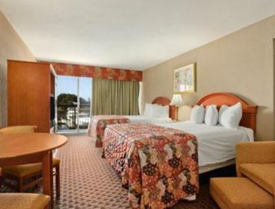 фото отеля Ramada Sarasota