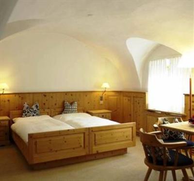 фото отеля Engiadina Hotel Scuol
