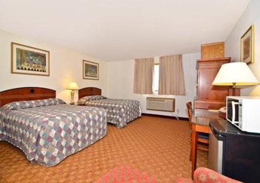 фото отеля Econo Lodge Inn And Suites Madras