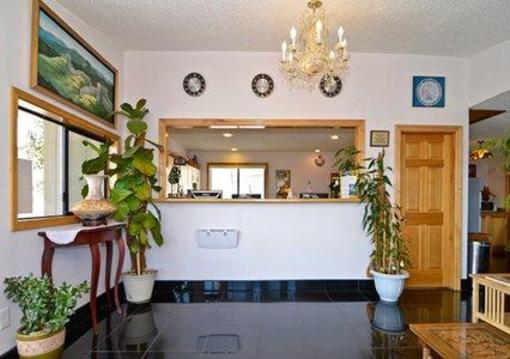 фото отеля Econo Lodge Inn And Suites Madras