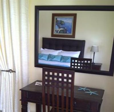 фото отеля Aquamarine Guest House