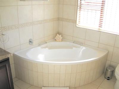 фото отеля Aquamarine Guest House