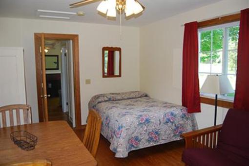 фото отеля Eden Village Motel and Cottages