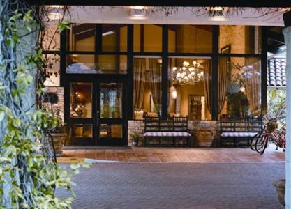 фото отеля Westlake Village Inn