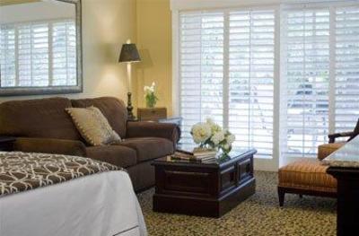 фото отеля Westlake Village Inn